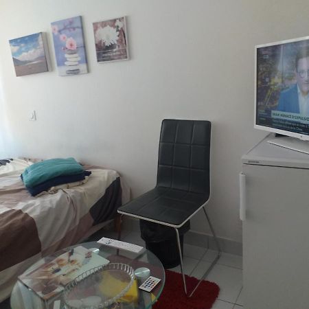 A.B.C Simple Rooms Garges-lès-Gonesse Kültér fotó